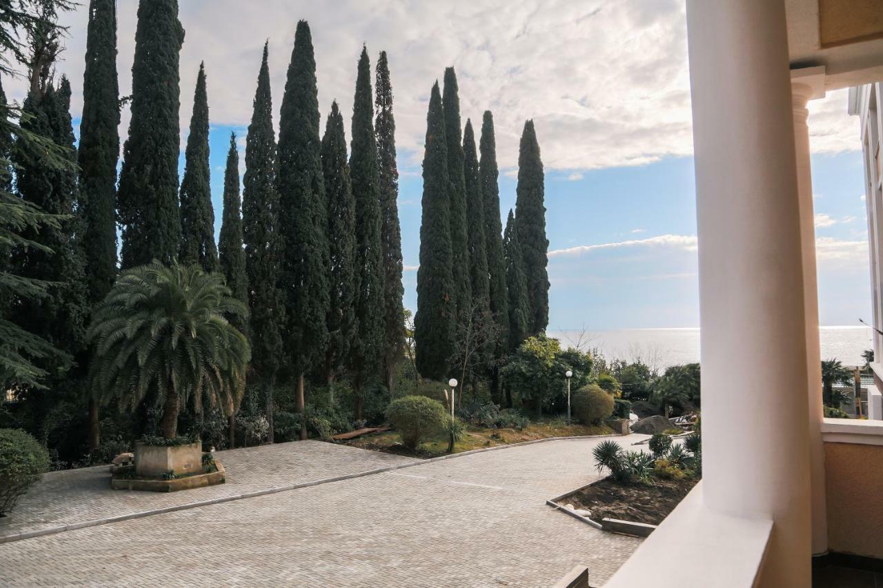 Old Gagra Hotel Εξωτερικό φωτογραφία