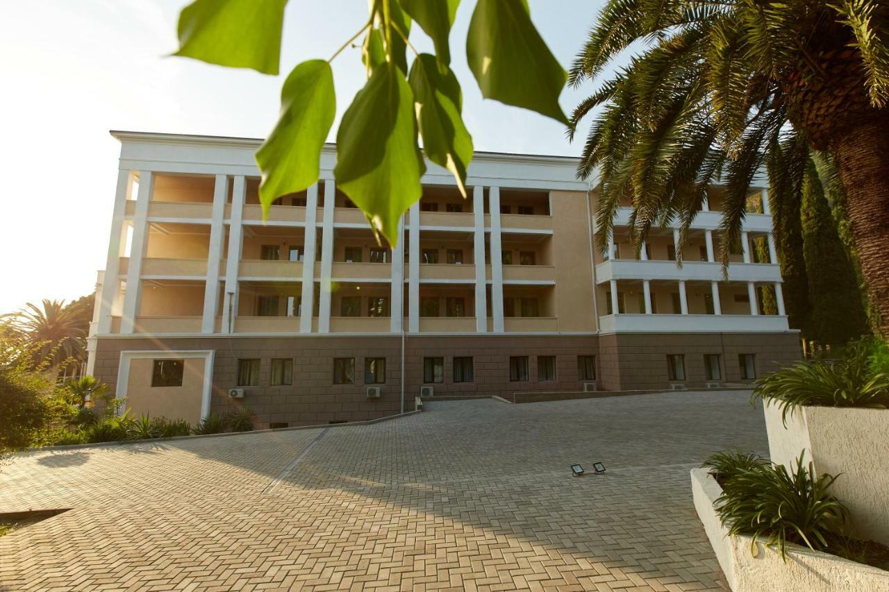 Old Gagra Hotel Εξωτερικό φωτογραφία