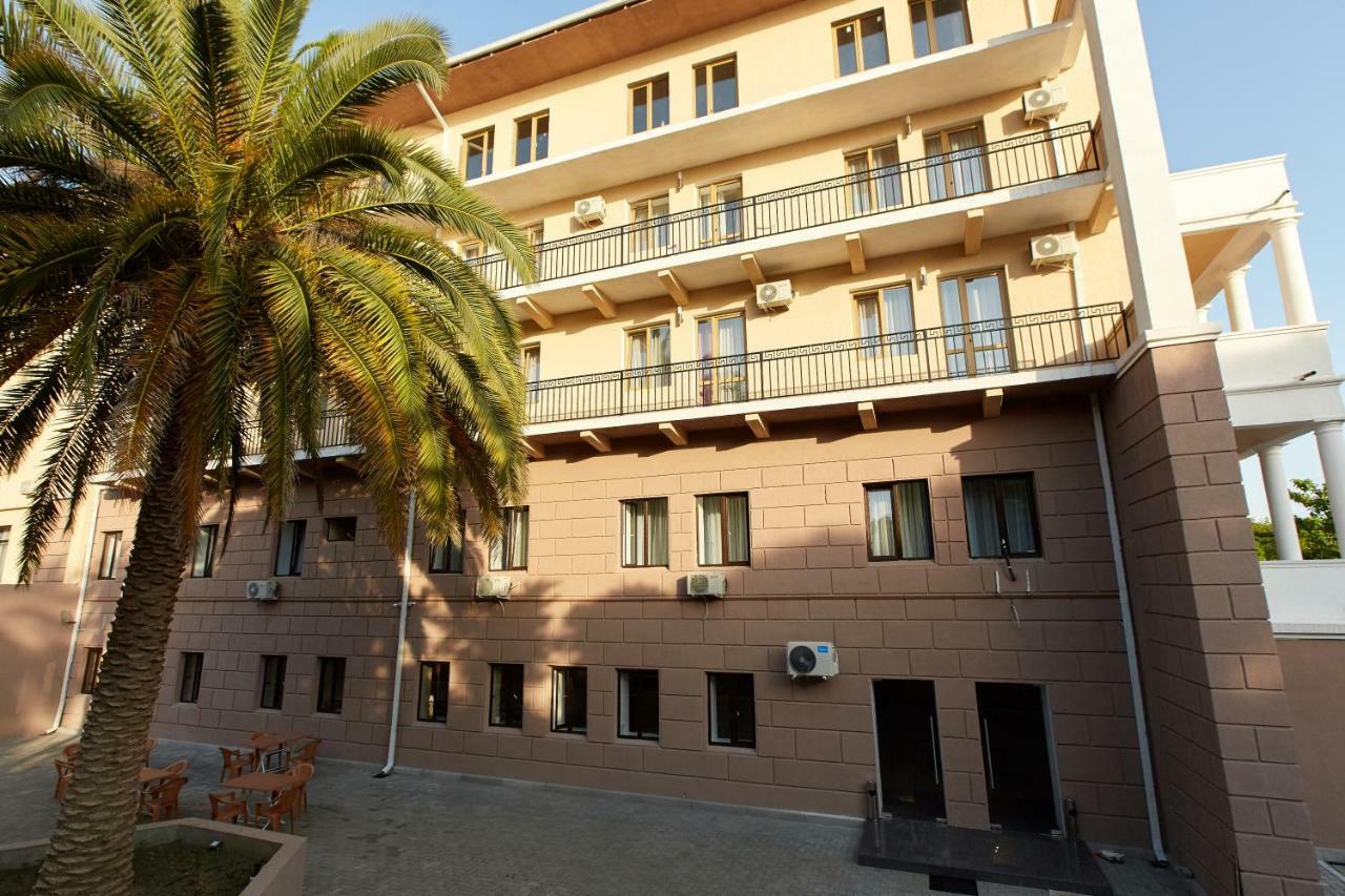 Old Gagra Hotel Εξωτερικό φωτογραφία