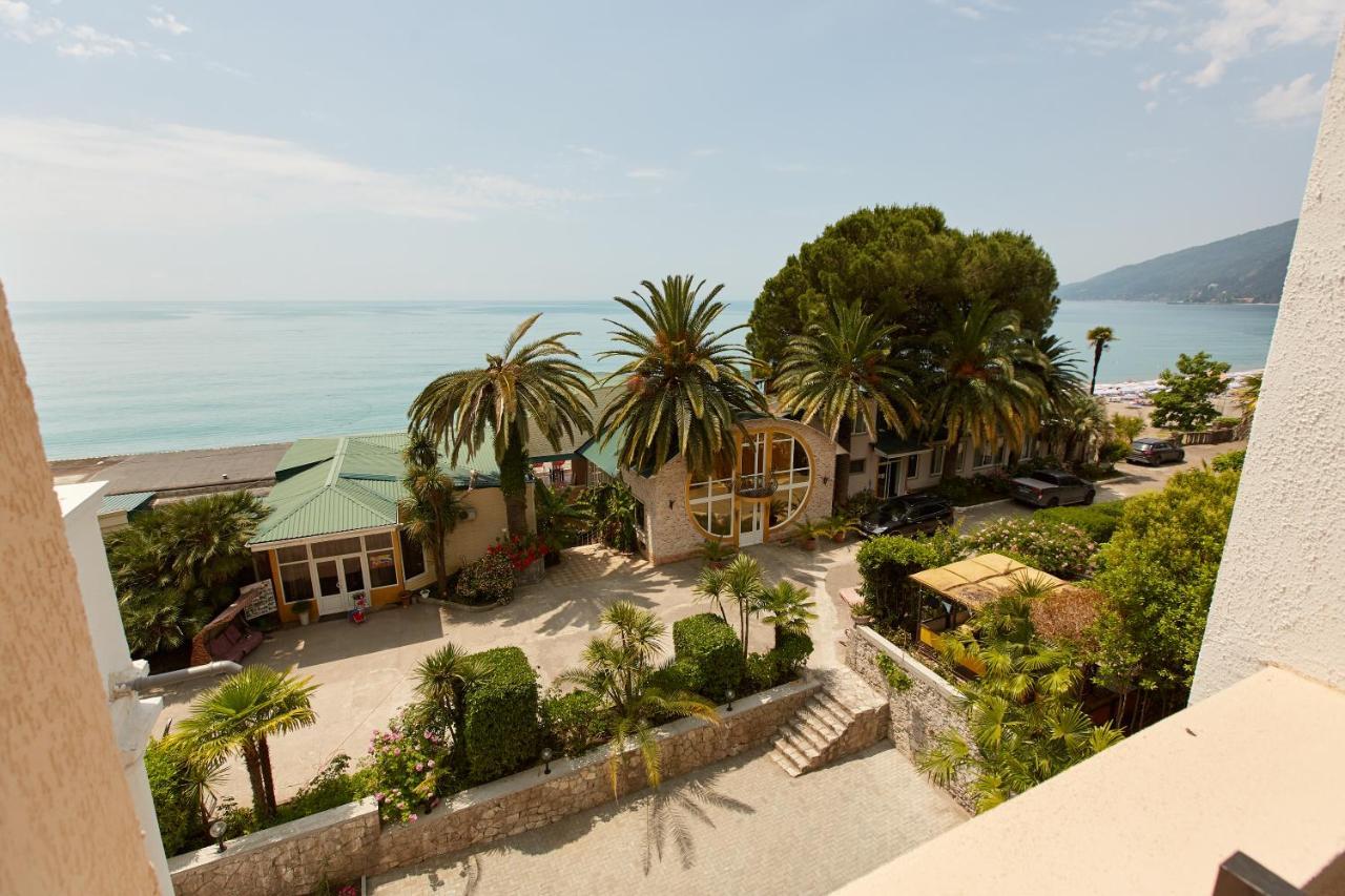 Old Gagra Hotel Εξωτερικό φωτογραφία